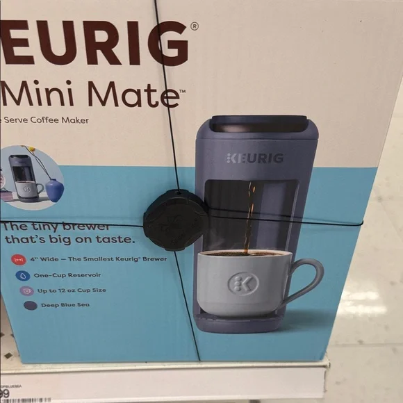 Keurig K-Mini Mate Coffee Maker in Red Rocks